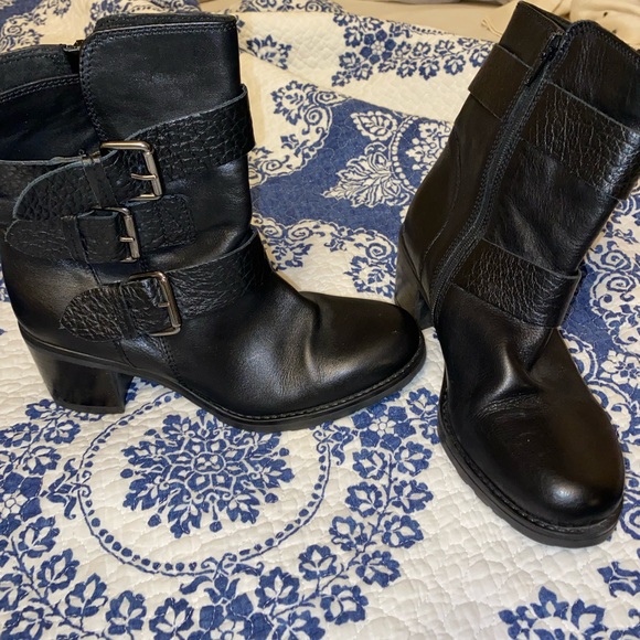 Clarks - Picture 2 of 6